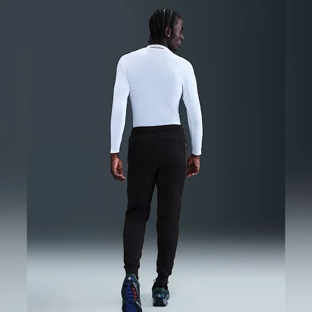 Nike Men's Black Tech Fleece Slim Fit Jogger Sweatpants‎ Zipper Pocket Medium